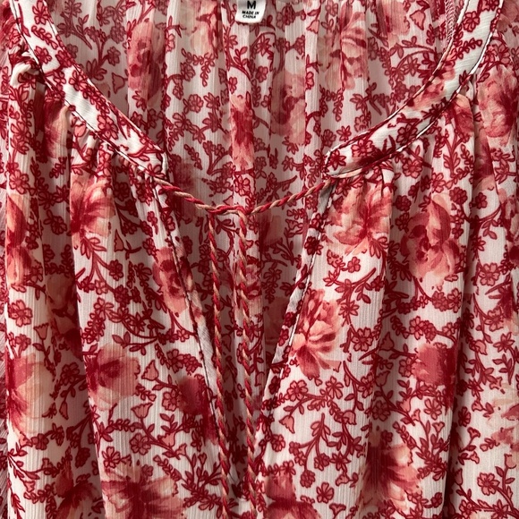 BB Dakota by Steve Madden Red/Pink Floral V Neck Peasant Top Women’s Medium - Picture 13 of 16
